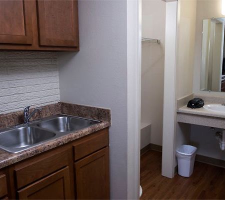 Daybreak Suites Extended Stay Dothan Eksteriør billede